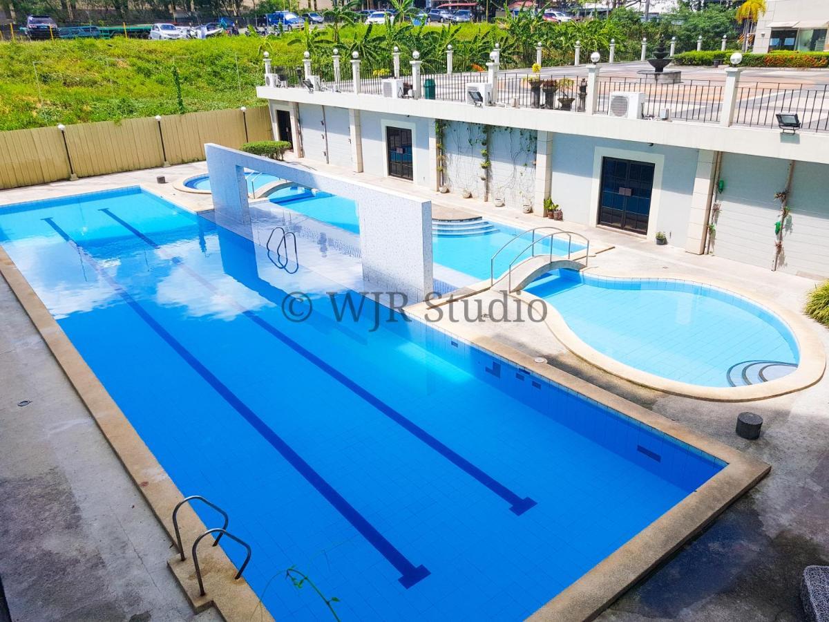 Centropolis King Bed Deluxe Aparthotel Muntinlupa City Exterior photo