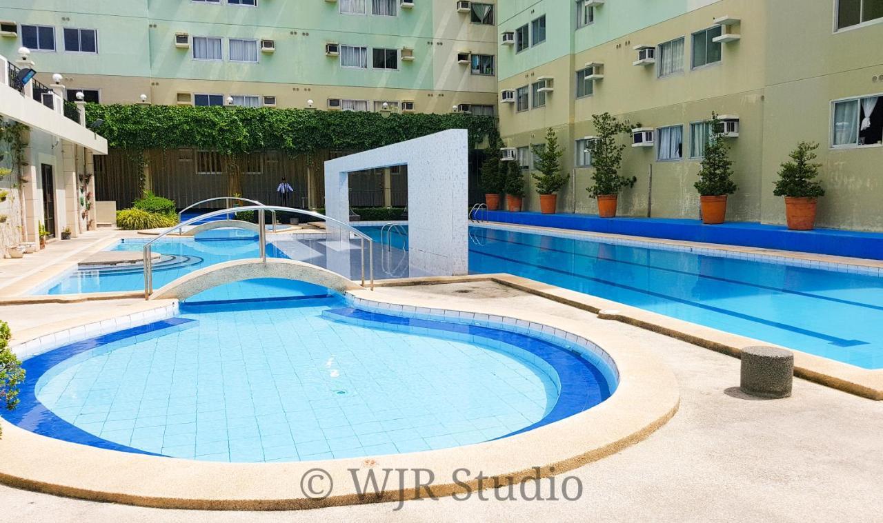 Centropolis King Bed Deluxe Aparthotel Muntinlupa City Exterior photo